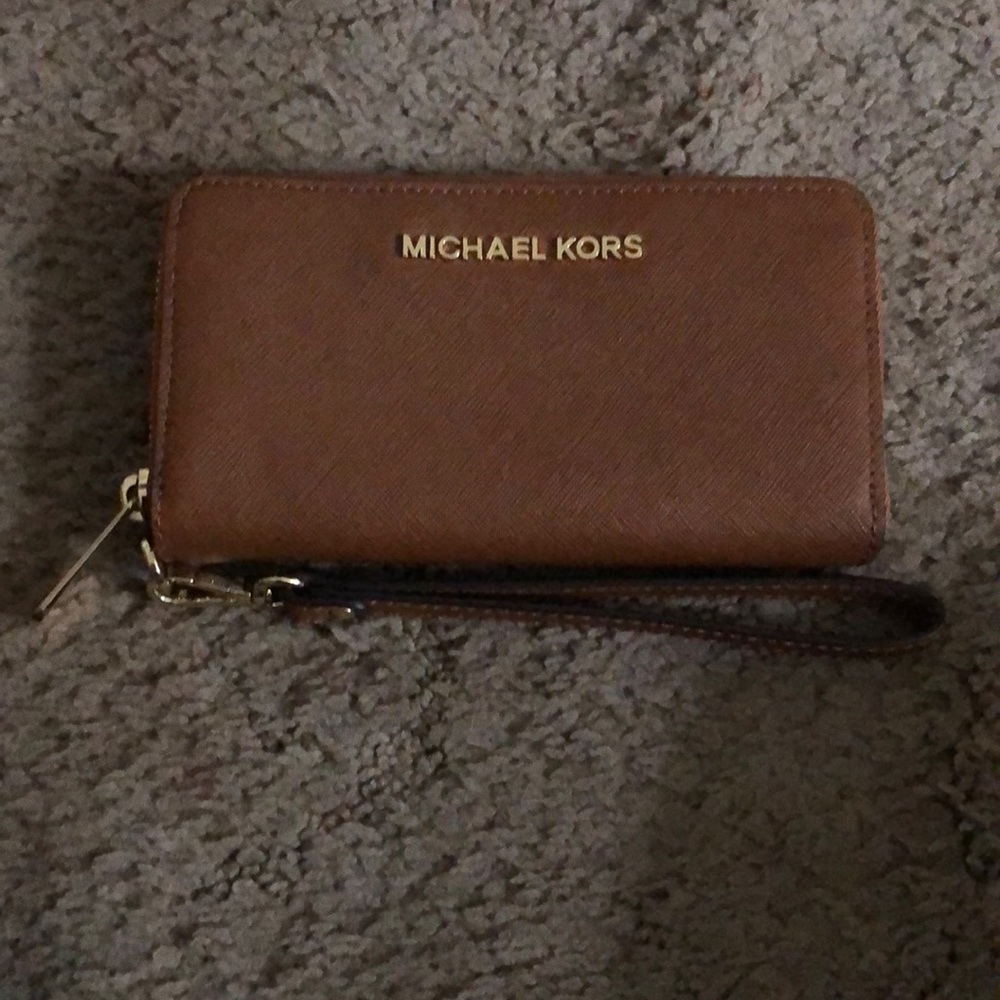 Michael kors bag and wallet - Picture 11 of 16